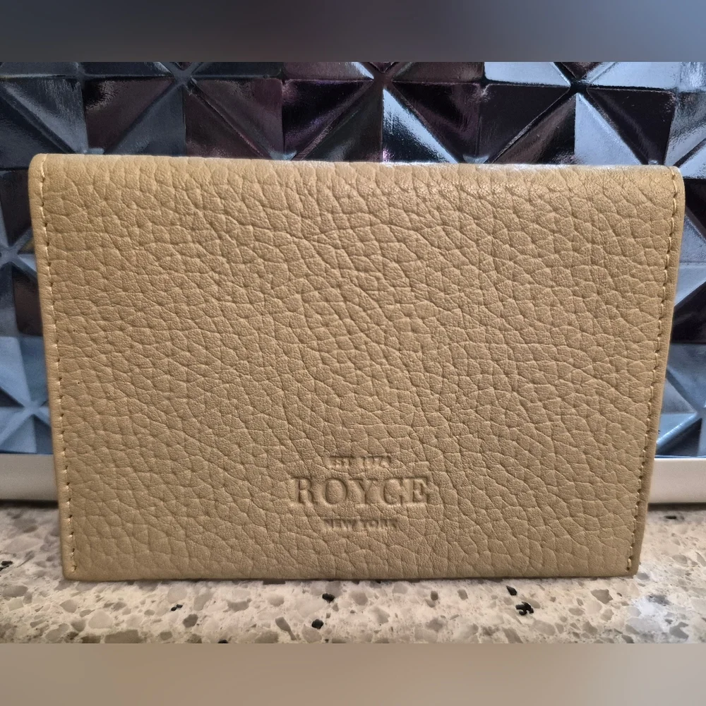 NEW Royce New York Monogrammed Leather Envelope Style Card Holder - Tan